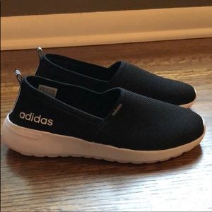 Women’s Adidas- Size 7.5 Black Cloudfoam